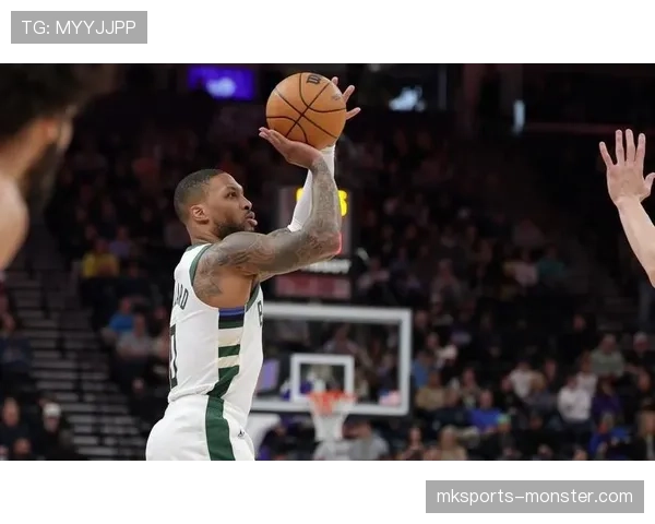 利拉德无球跑动占比提升，拉开空间效率反超库里