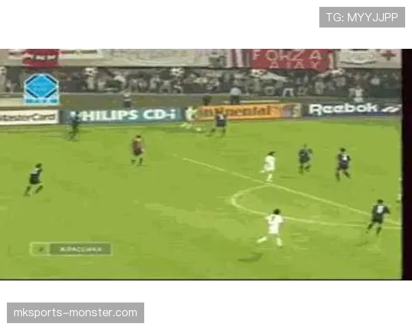 门将规则：手接回传球是否判罚关键看是否故意用脚回传